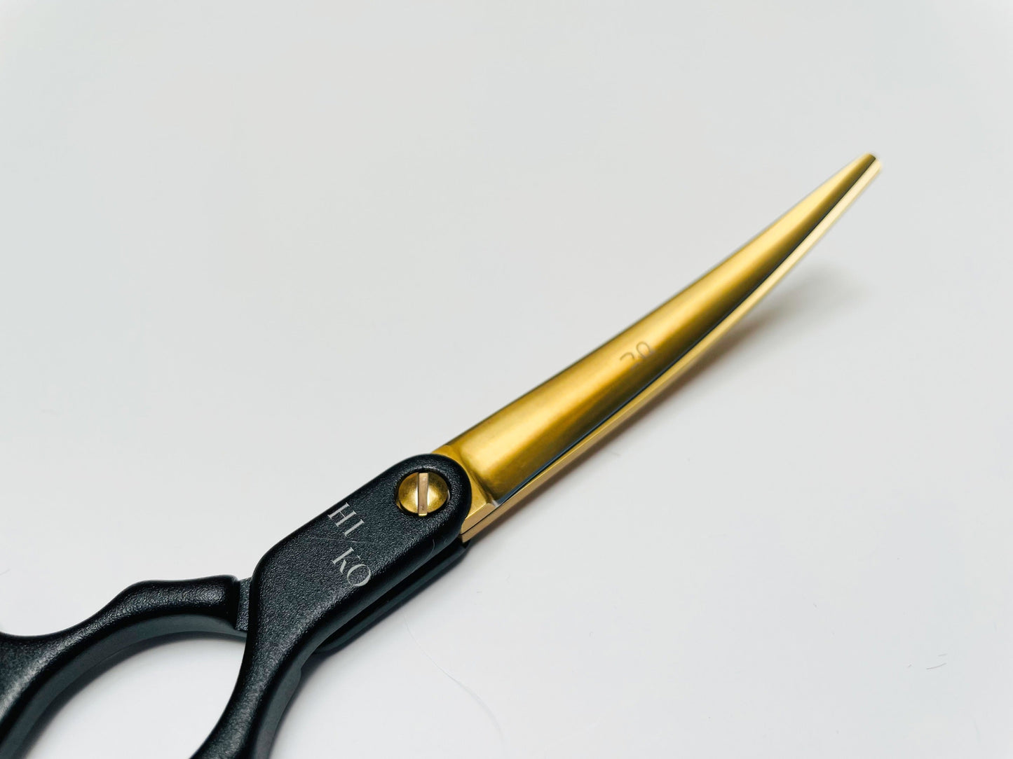 Hiko 6.5" Gold Plated Small Curve ✦